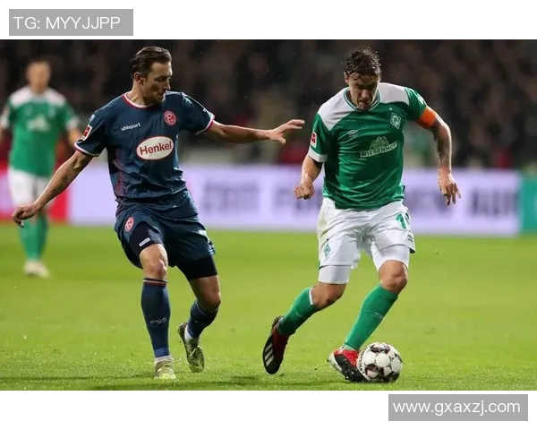 沙尔克04遭遇主场惨败，门兴格拉德巴赫轻松获胜