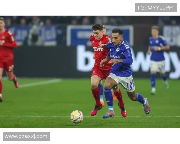 科隆被柏林赫塔击败,球场上的硝烟四起,柏林扬眉吐气夺得胜利